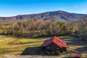 Beautiful View! Log cabin,Fireplace,Hot Tub,Arcade,Pool,Fishing
